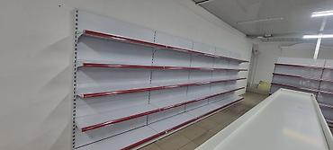 стелаш: Продаётся витриные стеллажи б/у но состояние почти новое . СРОЧНО — 2
