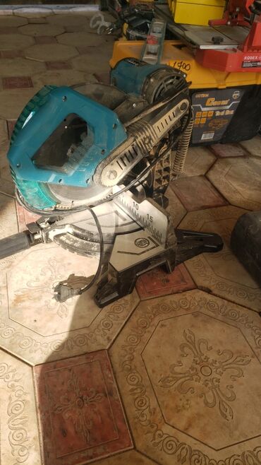 металл искатели: Торцовочная пила по дереву/ламинату с поворотным столом. Основные