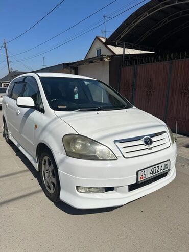 продаю или меняю с доплатой: Toyota Ipsum: 2002 г., 2.4 л, Автомат, Бензин, Минивэн