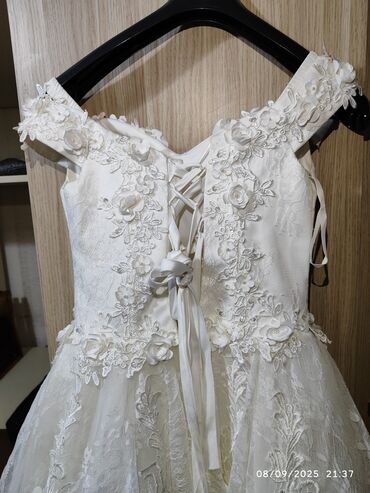 Toy paltarları: Gəlinlik – güpür və çiçək işləməli - Rəng: ağ az moloçnuluq var — 5