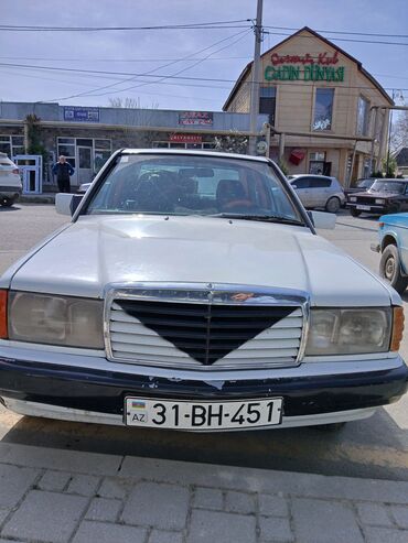 Транспорт: Mercedes-Benz 190: 2 л | 1990 г. Седан