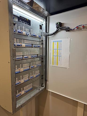 elektrik teleb olunur: Elektrik ustası 15+ il təcrübə. Görülən işlərə zəmanət verilir — 3
