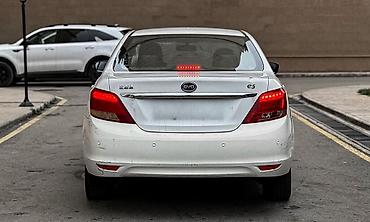 BYD: BYD E5: 2019 г., Электромобиль — 5