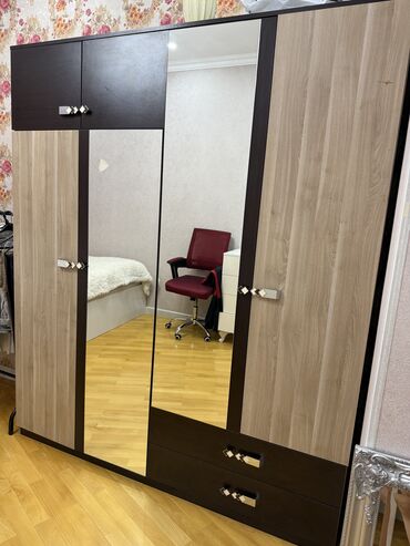 шкаф в прихожую: İşlənmiş, 4 qapılı Düz dolab, Qarderob, paltar dolabı