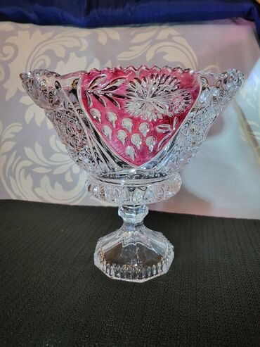 Ostalo posuđe: Bombonijera nova kristal,rucni rad Anna Hutte 70,80te. Bimbonijera na lalafo.rs — 1 Ostalo posuđe: Bombonijera nova kristal,rucni rad Anna Hutte 70,80te. Bimbonijera — 1