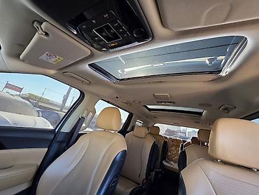 Kia: Kia Carnival: 2022 г., Минивэн — 14