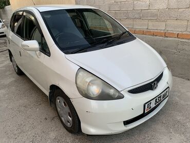Honda: Honda Fit: 2005 г., 1.3 л, Вариатор, Бензин, Хэтчбэк — 9