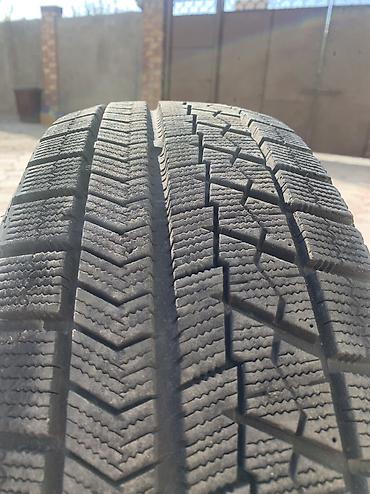 140 280: Шины 195 / 65 / R 15, Зима, Б/у, Комплект, Легковые, Япония, Bridgestone — 1