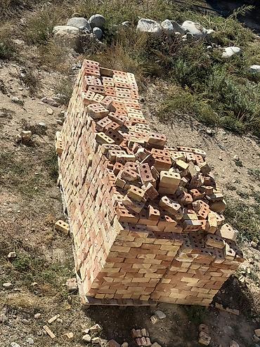 Кирпич, строительные блоки: Кирпич пустотелый (трёхдырочный), глиняный, разного оттенка (от — 7