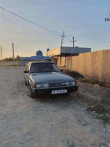 ki 5: Mazda 929: 1985 г., 2 л, Механика, Бензин, Седан — 2