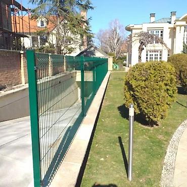 Proizvodi od rolovanog metala, metalni kanali: Panelne ograde akcija 3d 123x250 4mm. Panelna ogradafence system doo — 2