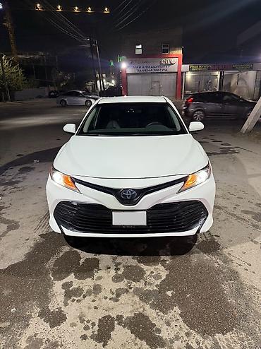 mercedes benz e class 212: Toyota Camry: 2018 г., 2.5 л, Автомат, Гибрид, Седан — 2