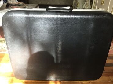 чемоданы на колесиках: Чемодан чёрного цвета немного пользованный, хорошем состоянии