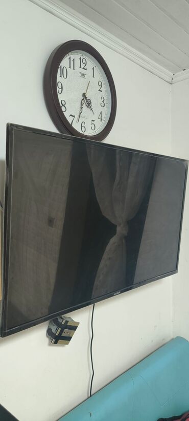 Hauser tv əla vəziyyətdə kulyonkası da üstündədir təmirdə olmayıb vi
