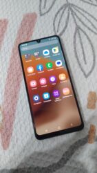 телефон 2000с: Samsung Galaxy A32, Б/у, 64 ГБ, цвет - Белый, 2 SIM