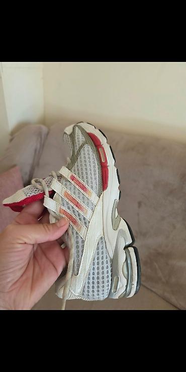 адидас: Məhsul: Adidas original-yaz, yay krossovkası. 36-37 öıçü. Az — 2