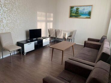 Uzunmüddətli kirayə mənzillər: Yasamalda midada 12 mertebeli binanın 10-cü mərtəbəsində yerləşən — 1