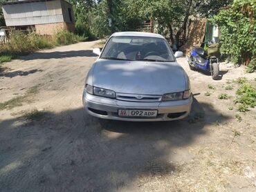 машины за 6000 долларов: Mazda 626: 1992 г., 2 л, Механика, Бензин, Седан