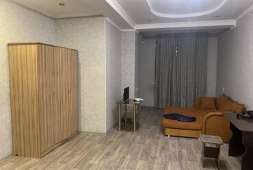 снять студию долгосрочно: Студия, Риэлтор, Без подселения, С мебелью частично