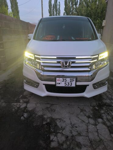 бамер степ: Honda Stepwgn: 2012 г., 2 л, Вариатор, Бензин, Минивэн