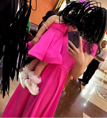 Ziyafət donları: Ana qız dəsti 170 manata tikilib bir dəfə geyinilib uşaq 3 yaşa kimi