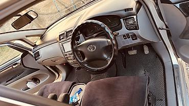 forester 2003: Toyota Ipsum: 2003 г., 2.4 л, Автомат, Бензин, Минивэн — 5
