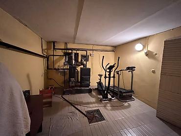 Продажа коттеджей и домов: Продается 2х этажный особняк из 10комнат 330м2, по ул. Шаумяна, на — 17