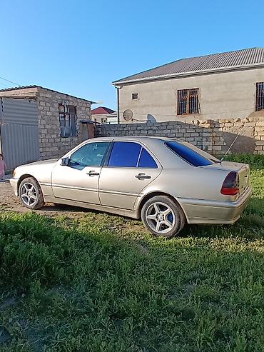 mercedes 160 a: Mercedes-Benz C-Class: 2.3 l | 1998 il Sedan — 3