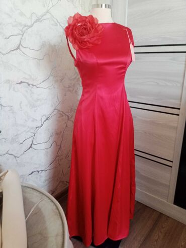 cins pencekler instagram: Вечернее платье, Макси, M (EU 38)