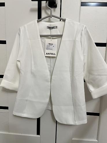 деловой: Женский укороченный жакет без застёжки - Бренд: Antell / Mira (на — 1