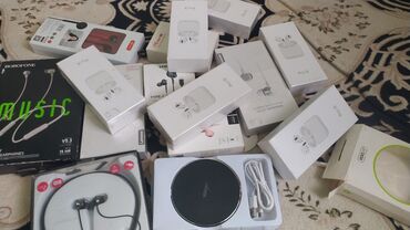 Наушники: Вкладыши, Новый, Беспроводные (Bluetooth), Классические — 12