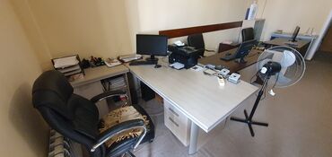 Ofis dəst mebeli: Ofis mebelləri dəsti Tərkibi: - Menecer/stolüstü iş masası – tünd — 8