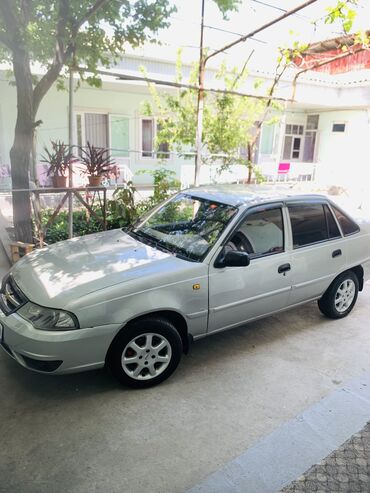 Daewoo: Daewoo Nexia: 2009 г., 1.5 л, Механика, Бензин, Седан