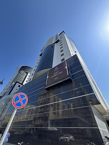 naftalan kiraye ev: Luxen plaza 7 ci mərtəbə. 245 kv gözəl ofis təmirli. Kamunal pulu kv — 1