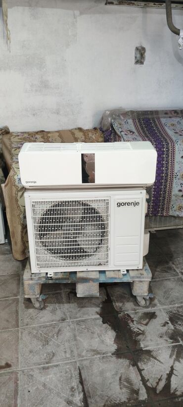 Paltaryuyan maşınlar: Kondisioner Gorenje, İşlənmiş, 30-35 kv. m, Split sistem, Kredit yoxdur, Ödənişli quraşdırma