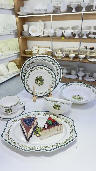 Обеденные наборы и сервизы: Наборы столовой посуды из фарфора/керамики с декором Варианты — 11