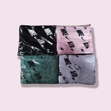 Majice kratkih rukava: S,m,l,xl,xxl

Vp 1000 na Seriju — 12