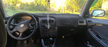 Toyota: Toyota Avensis: 2001 г., 2 л, Механика, Дизель, Хэтчбэк