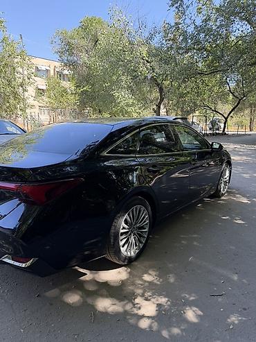 селика: Toyota Avalon: 2018 г., 2.5 л, Вариатор, Гибрид, Седан — 5