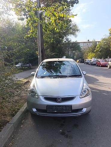 Honda Fit: 2001 г., 1.3 л, Вариатор, Бензин, Хэтчбэк at lalafo.kg Honda Fit: 2001 г., 1.3 л, Вариатор, Бензин, Хэтчбэк