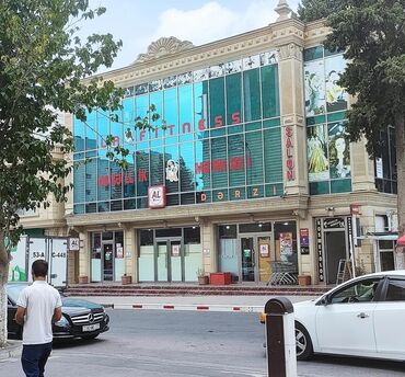 аренда земли у города: Uşaq psixaloji mərkəz kimi fəaliyyət göstərib. - Üç mərtəbəli