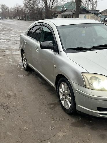 Toyota: Toyota Avensis: 2004 г., 1.8 л, Механика, Бензин, Хэтчбэк — 2