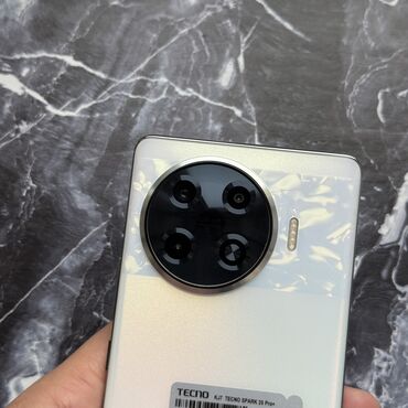 Tecno: Tecno Spark 20 Pro, Б/у, 256 ГБ, цвет - Белый, 1 SIM, 2 SIM, eSIM — 10