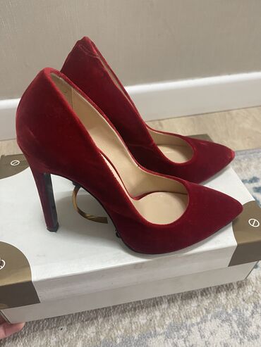 вечерние шикарные туфли: Туфли 36, цвет - Красный