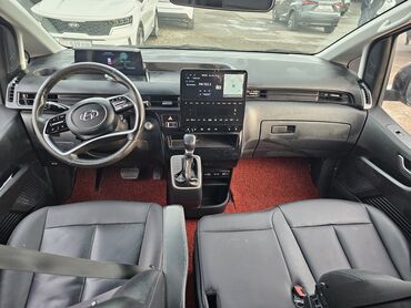 Hyundai: Hyundai Staria: 2022 г., 2.2 л, Типтроник, Дизель, Минивэн — 12
