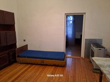 Kirayə mənzillər: Kirayə verilən bu mənzil rahat yaşayış üçün uyğun bir seçimdir