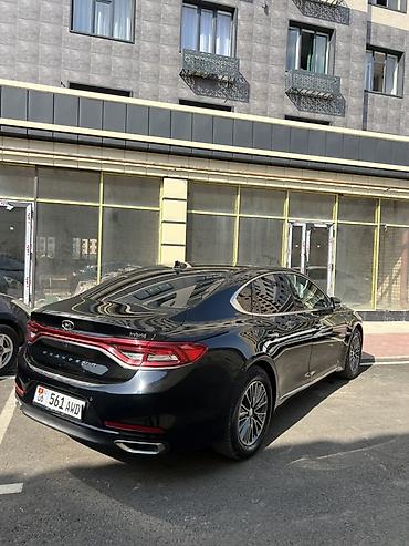hyunday sonata: Hyundai Grandeur: 2018 г., 2.4 л, Автомат, Гибрид, Седан — 5