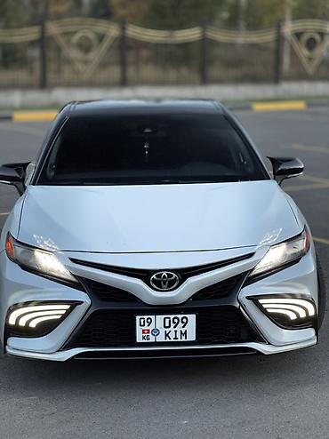 средний низкий: Toyota Camry: 2019 г., 2.5 л, Автомат, Бензин, Седан — 9