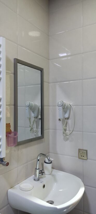 Otaqların günlük kirayəsi: Geniş və rahat qonaq otağı/kiralık otaq. Xüsusiyyətlər: İnşaatçılar — 7