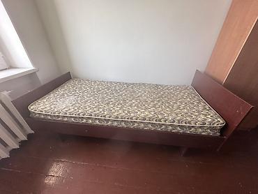 bunk bed: Односпальная кровать с матрасом. - Размер спального места — 1